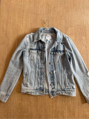 Old Navy Size Small Light Wash Distressed Denim Jacket